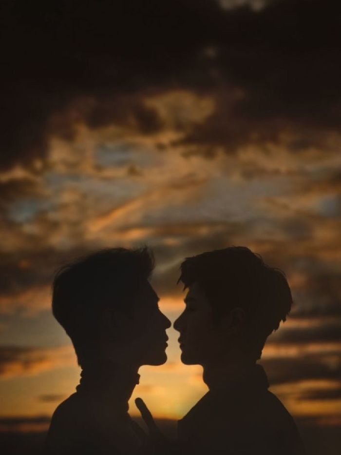 story-img