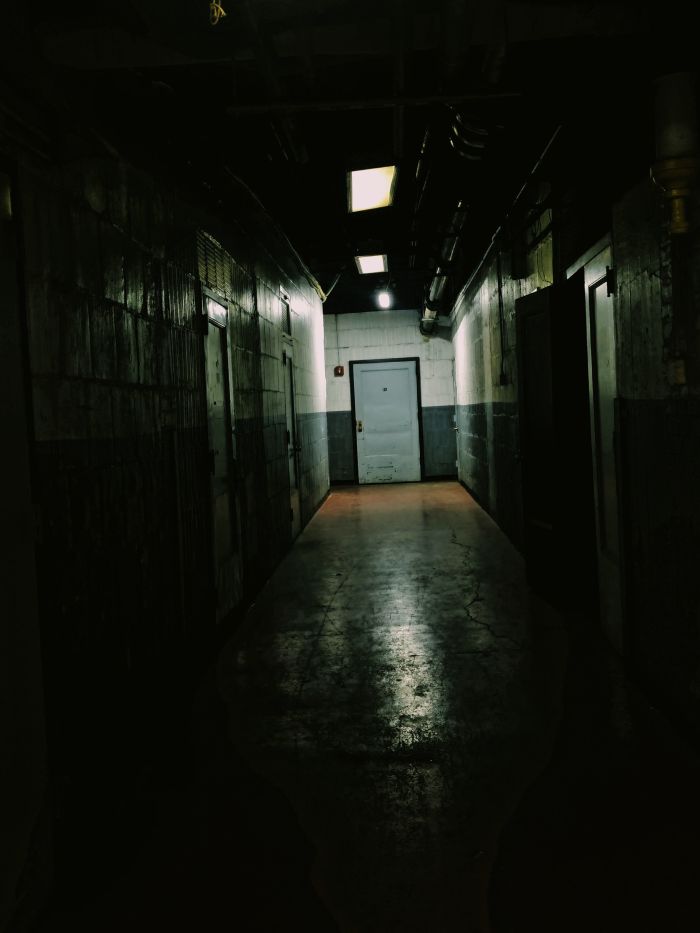 story-img
