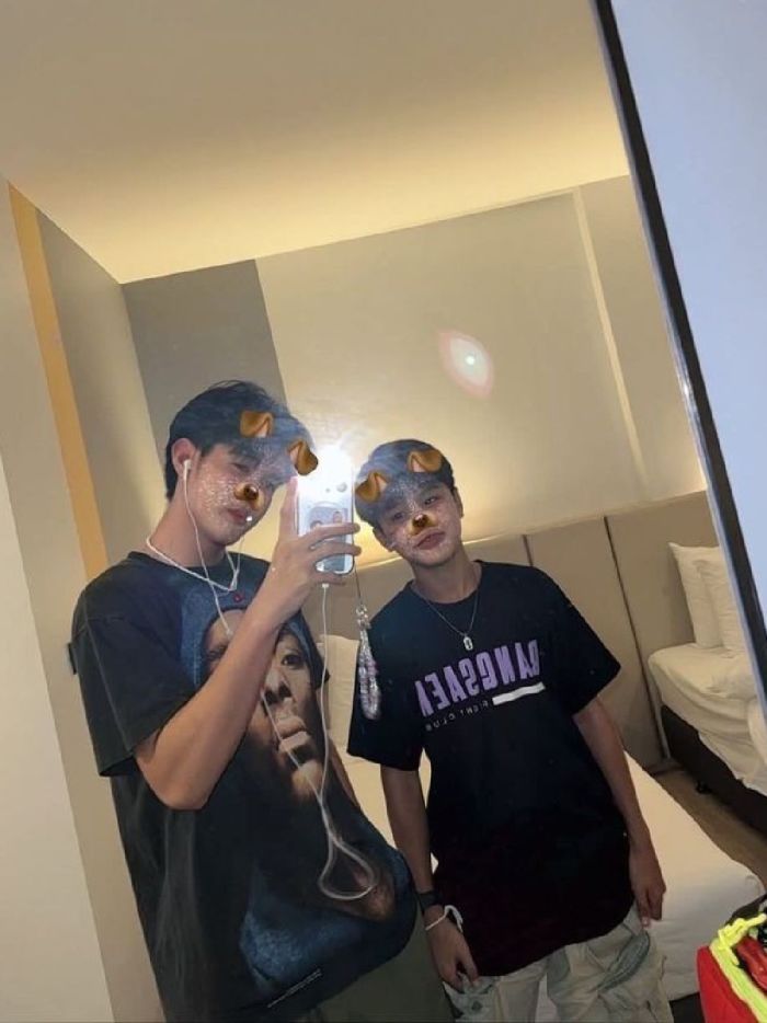 story-img