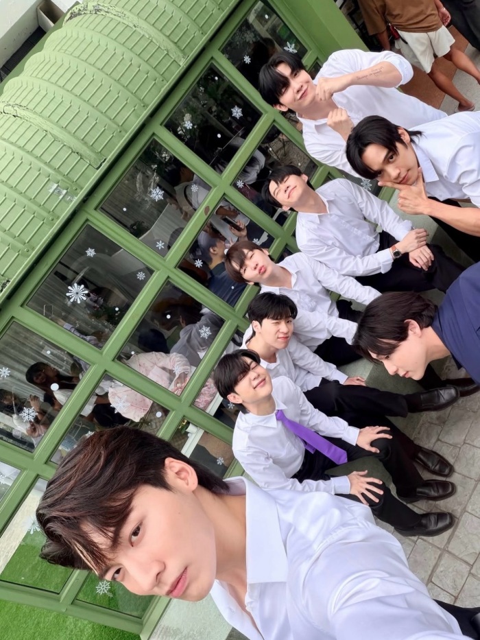 story-img