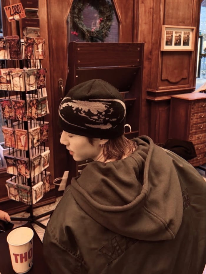 story-img