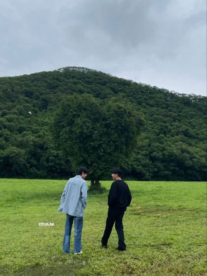 story-img