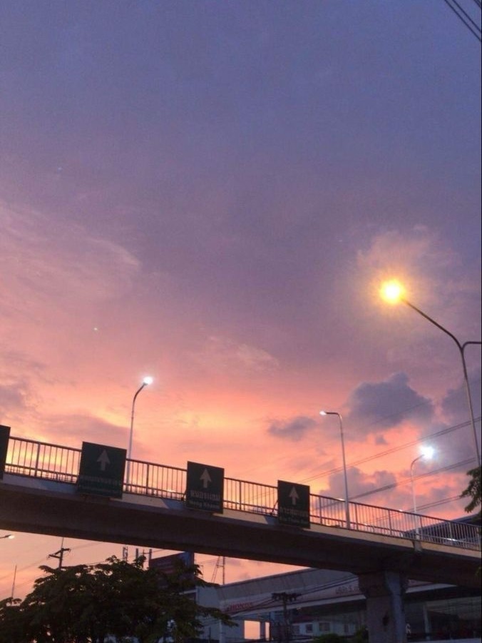 story-img