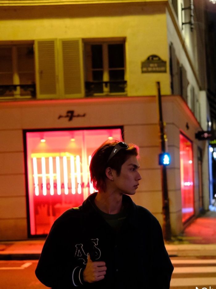 story-img