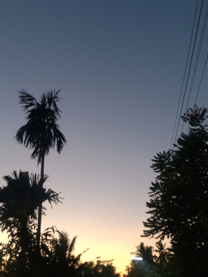 story-img