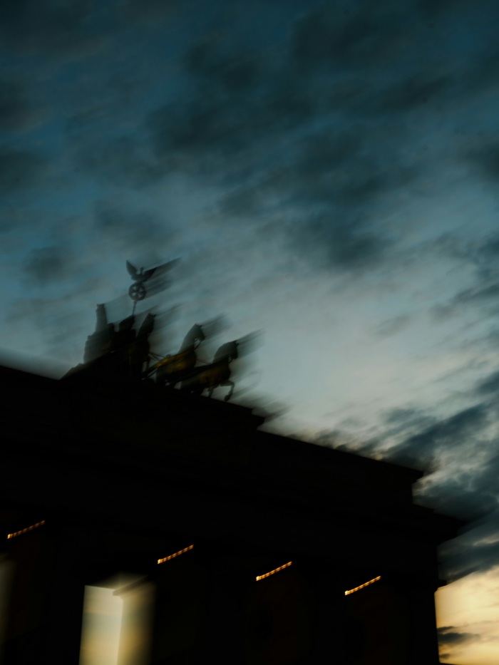 story-img