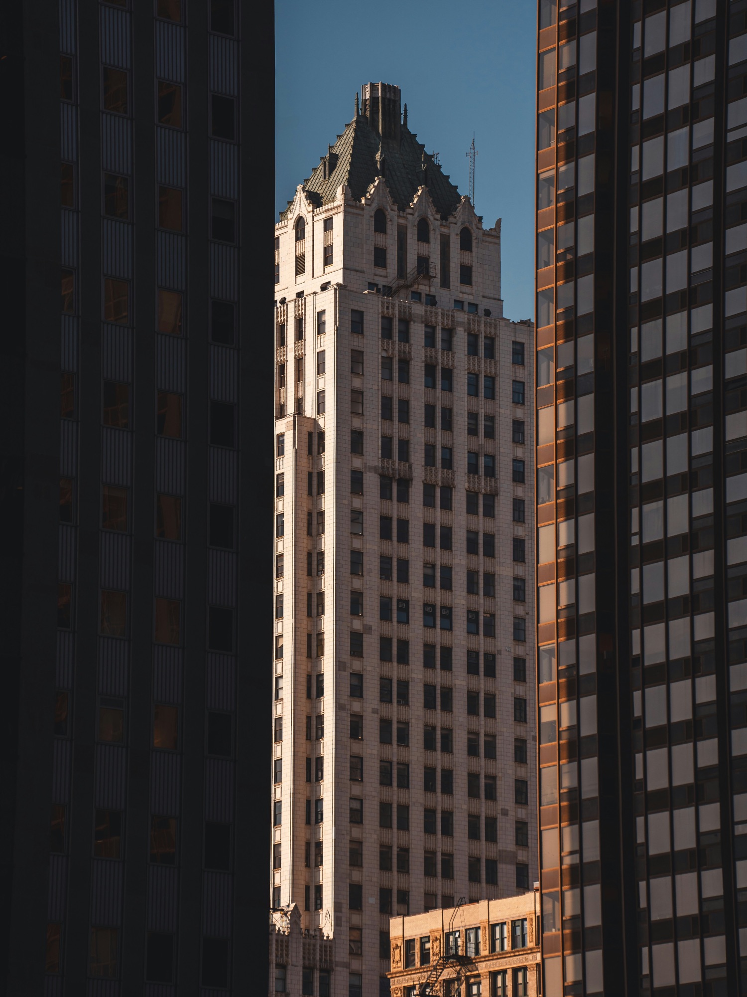 story-img