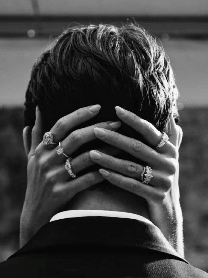 story-img
