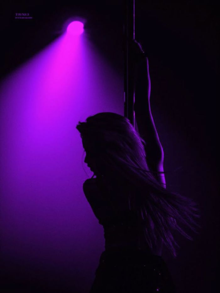 story-img