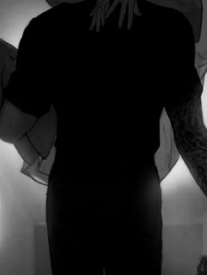 story-img