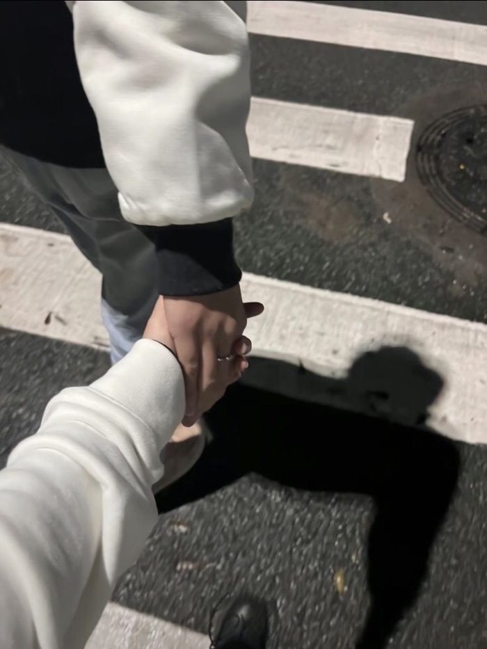 story-img
