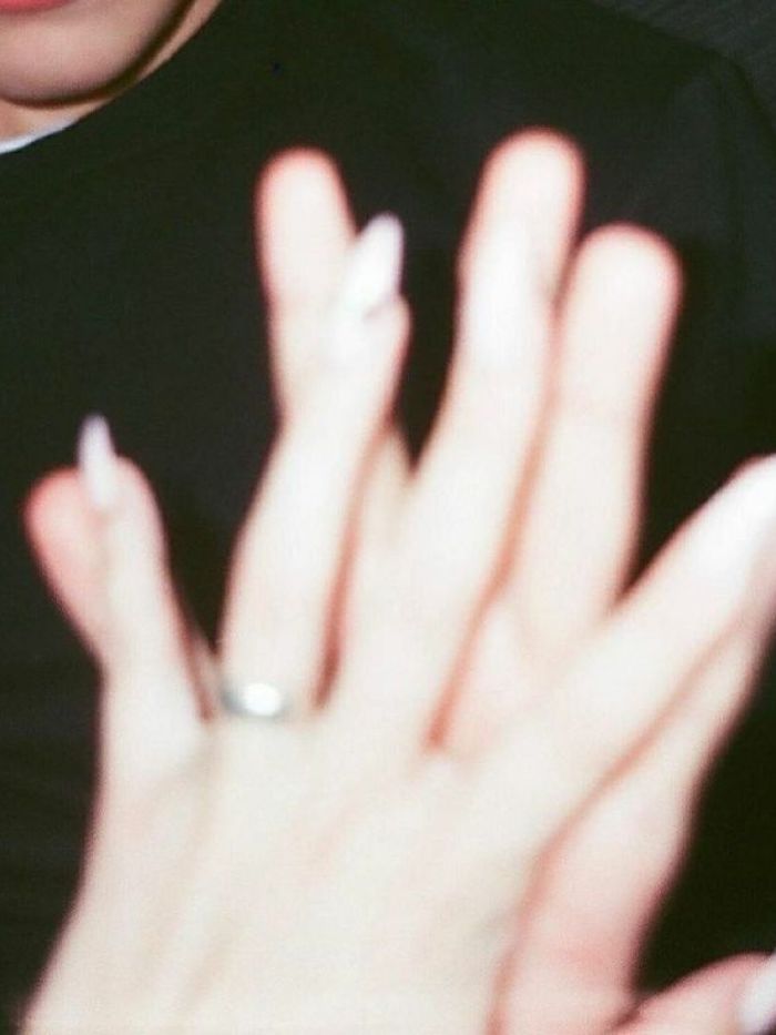 story-img