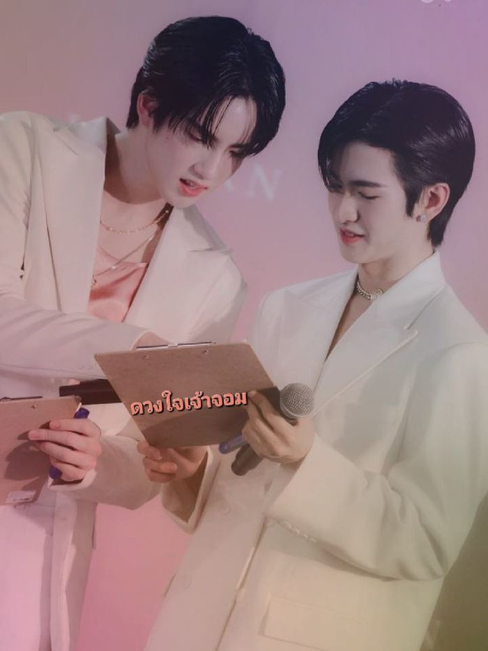 story-img