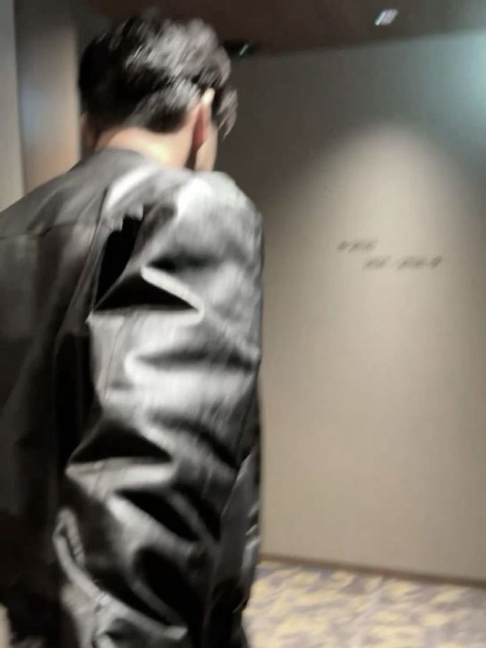 story-img