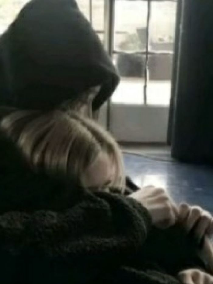 story-img
