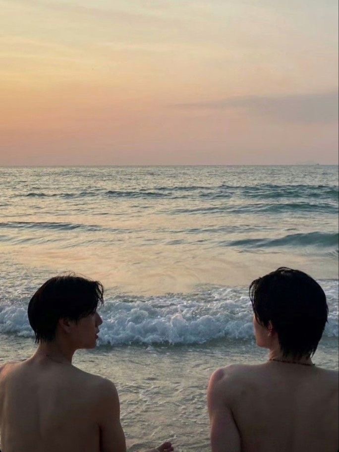 story-img