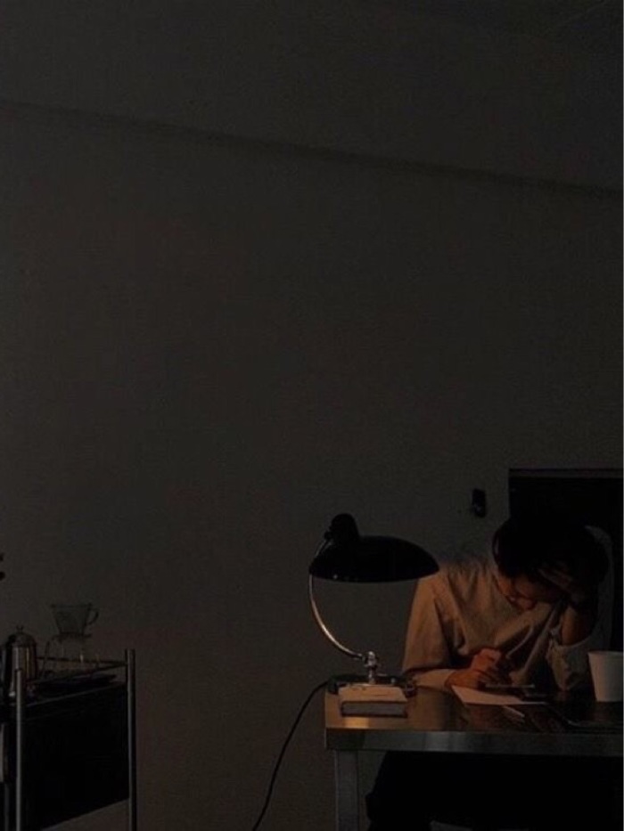 story-img