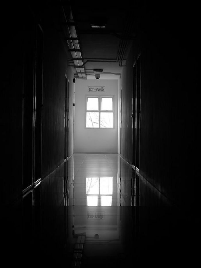 story-img