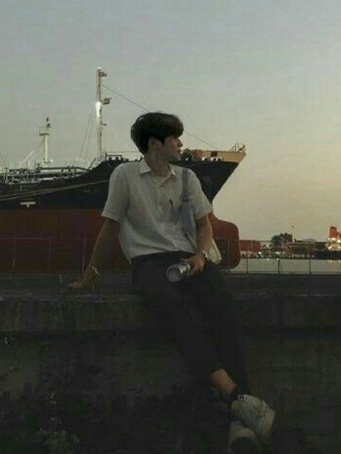 story-img