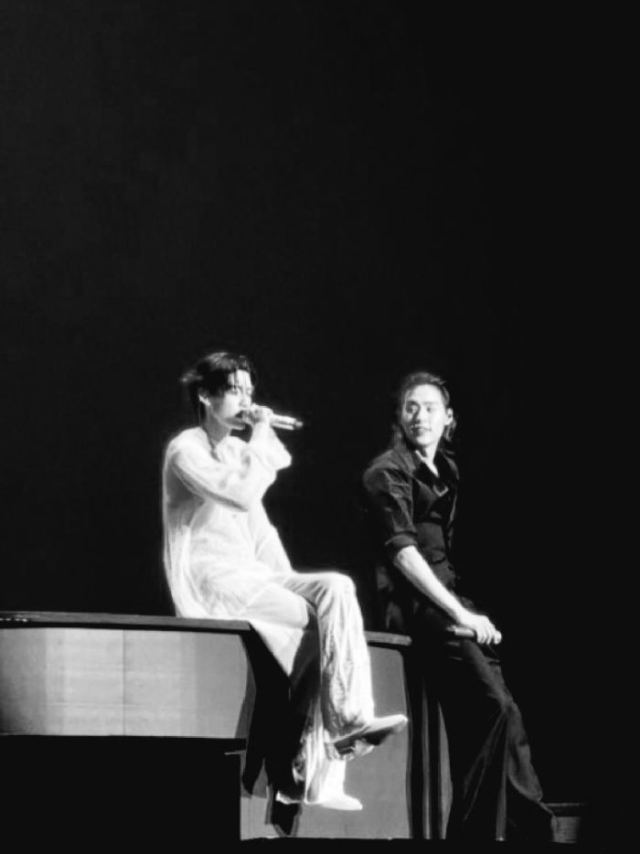 story-img